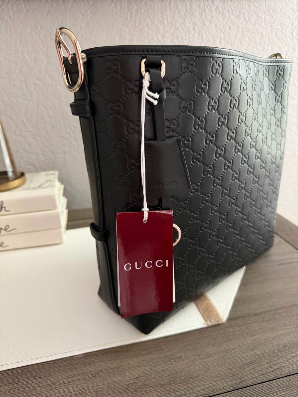 Gucci Black Embossed GG Leather Shoulder Bag - Picture 5 of 6